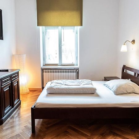 Apartament Cafe Belg تشينستوخوفا المظهر الخارجي الصورة