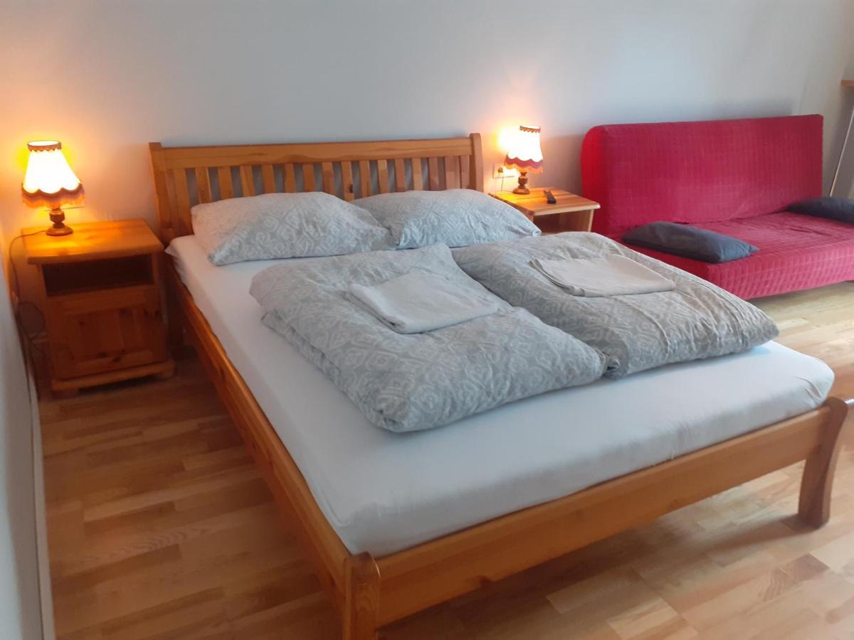 Apartament Cafe Belg تشينستوخوفا المظهر الخارجي الصورة